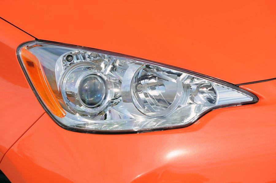  Toyota Prius C 2012 года  (фото 81 из 87)